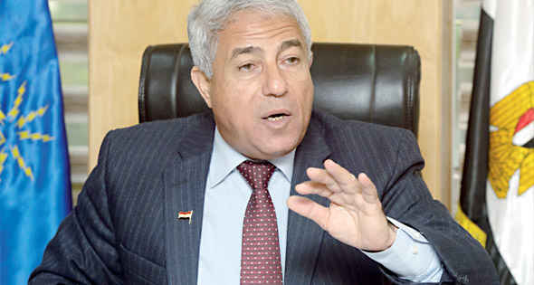 اللواء أحمد إبراهيم محافظ أسوان