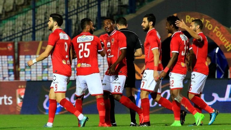 لاعبو الفريق الأول لكرة القدم بالنادي الأهلي 