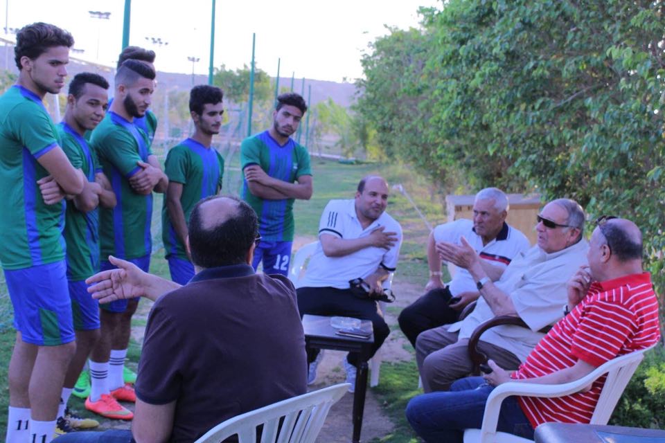 تفاصيل جلسة رئيس المقاصة مع الجهاز الفني واللاعبين تفاصيل جلسة رئيس المقاصة مع الجهاز الفني واللاعبين