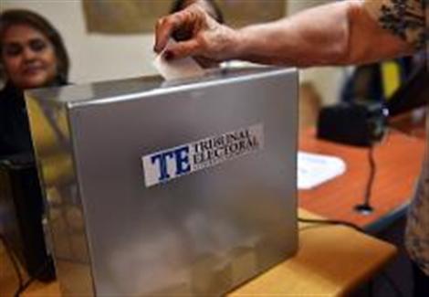 الناخبون في بنما يصوتون لاختيار رئيس جديد