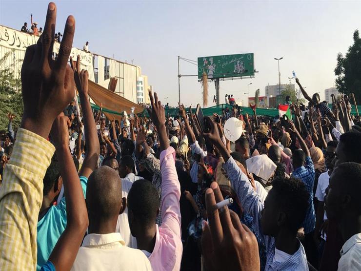 رفض الشعب حكم جماعة الإخوان المسلمين سر الأزمة في السودان رفض الشعب حكم جماعة الإخوان المسلمين سر الأزمة في السودان