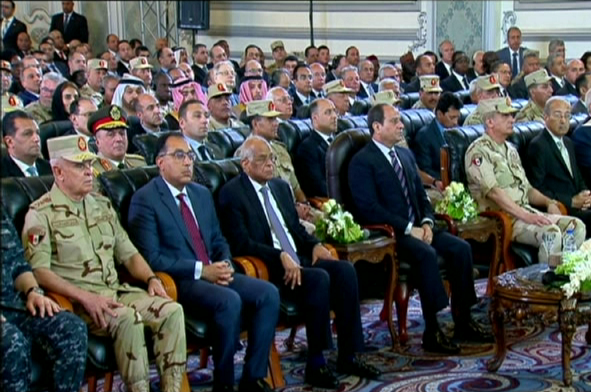 الرئيس السيسي يشهد عددا من المشروعات القومية الكبرى 