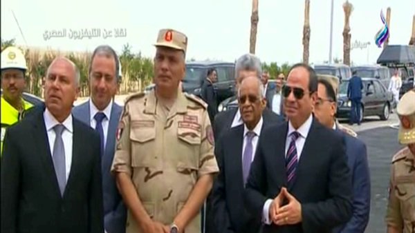 الرئيس عبد الفتاح السيسي الرئيس عبد الفتاح السيسي
