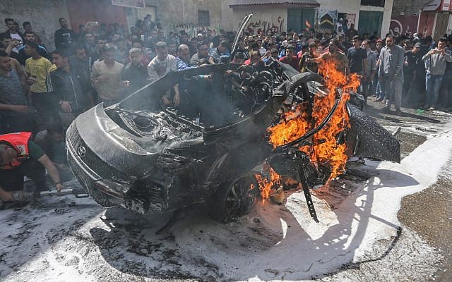 ٍسيارة الخضري بعد تفجيرها ٍسيارة الخضري بعد تفجيرها