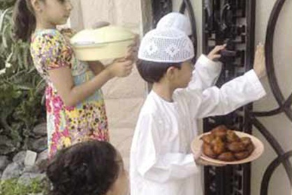 تبادل الاطباق عادة تنتشر في شهر رمضان بقري سيناء