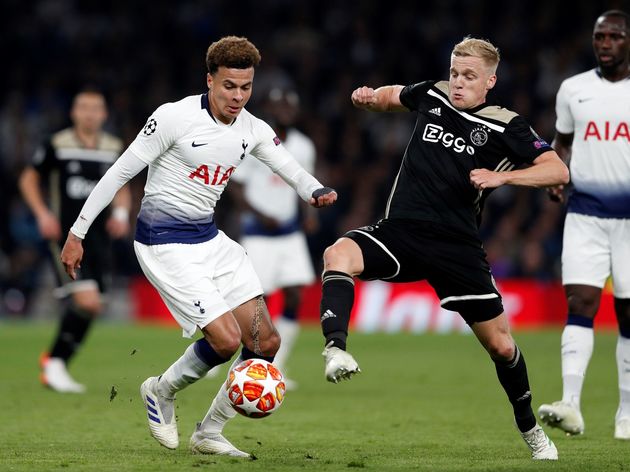 فان دي بيك - ديلي آلي