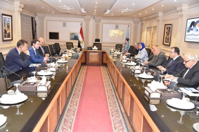 مُباحثات ناجحة للهيئة العربية للتصنيع مع كبري الشركات