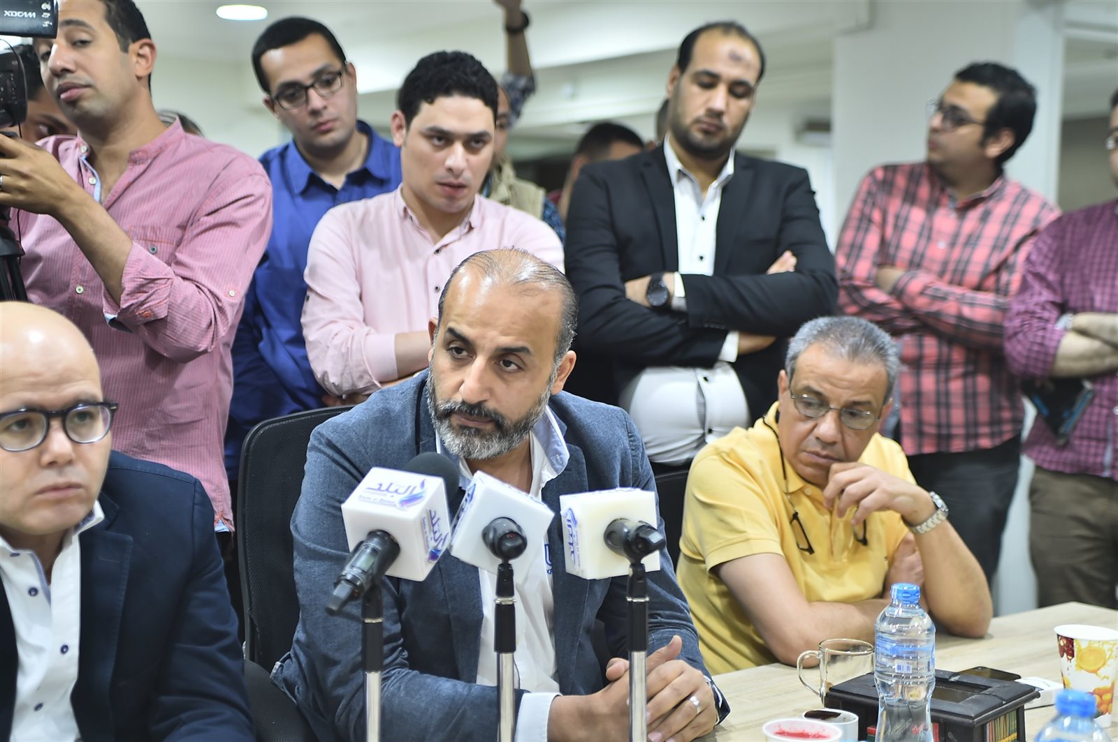 الكاتب الصحفي عمرو الخياط رئيس تحرير اخبار اليوم الكاتب الصحفي عمرو الخياط رئيس تحرير اخبار اليوم