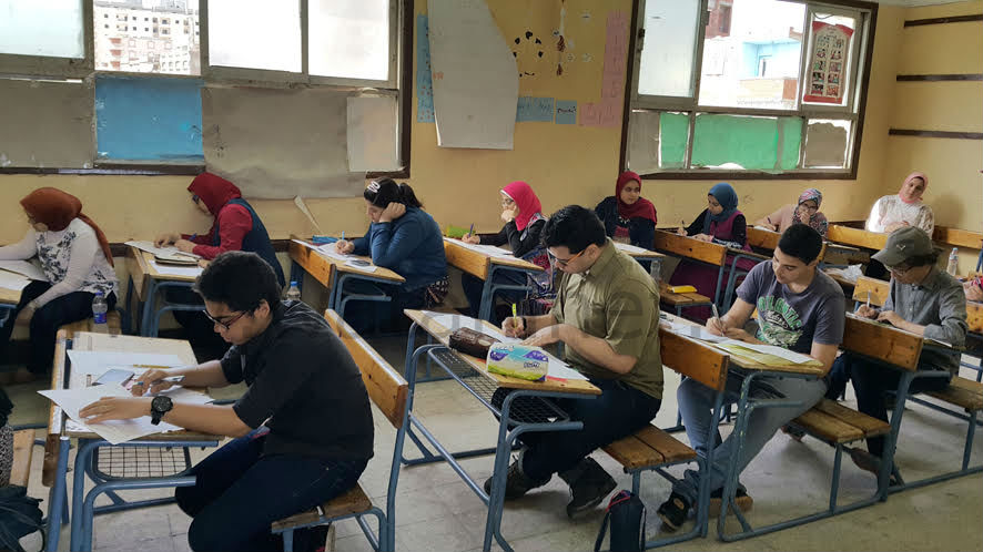 طلاب الصف الثالث الإعدادي، بالبحر الأحمر طلاب الصف الثالث الإعدادي، بالبحر الأحمر