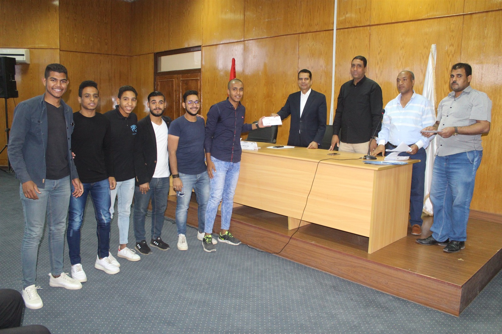 جنوب الوادي تنظم حفل توزيع جوائز مهرجان الأسر الطلابية