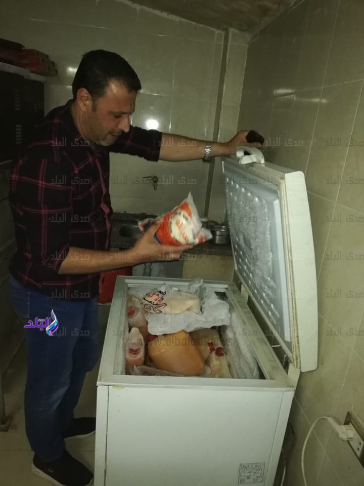 غلق مطعم فى حملة لصحة البحر الاحمر واعدام ١٢٥ كيلو أغذية 