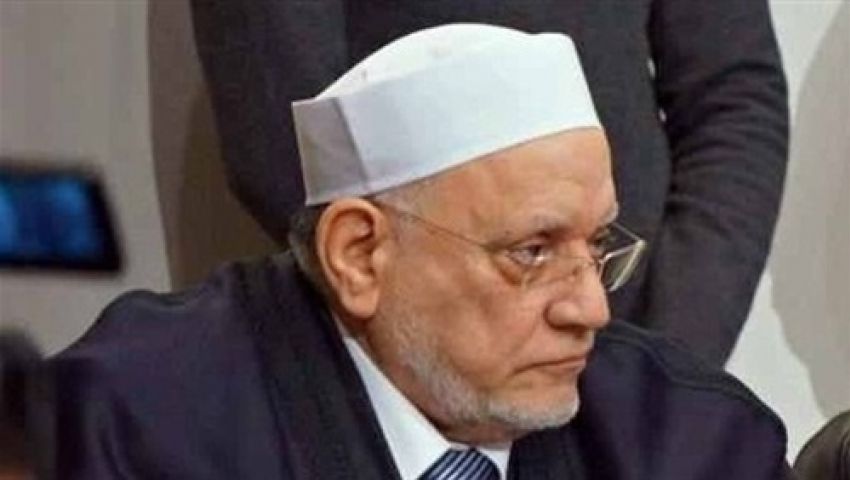 أحمد عمر هاشم: الكبرياء رذيلة ومرض في بعض النفوس أحمد عمر هاشم: الكبرياء رذيلة ومرض في بعض النفوس