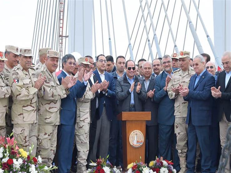 صورة أرشيفية أثناء تفقد السيسي محور روض الفرج