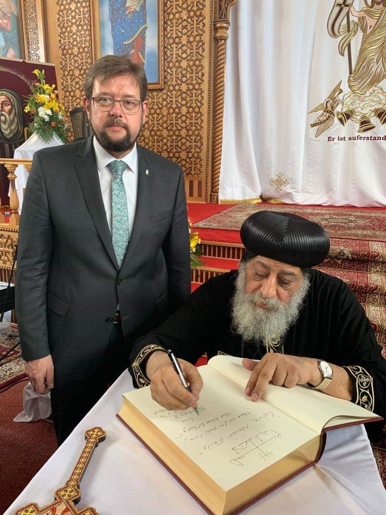 البابا تواضروس الثاني 