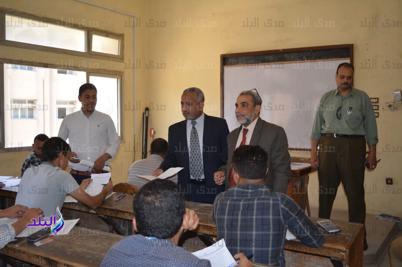نائب رئيس جامعة الأزهر بأسيوط يتفقد أعمال الامتحانات التخلف نائب رئيس جامعة الأزهر بأسيوط يتفقد أعمال الامتحانات التخلف