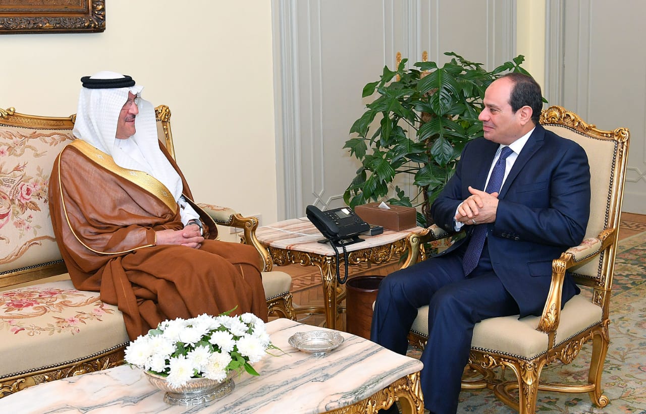 الرئيس عبد الفتاح السيسي والسفير أسامة بن أحمد نقلي