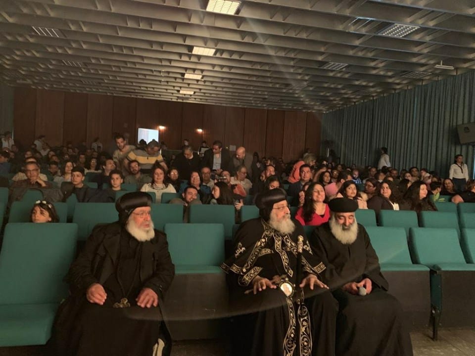 البابا تواضروس يشهد عرضا مسرحيا لأبناء الكنيسة بمدينة أونا البابا تواضروس يشهد عرضا مسرحيا لأبناء الكنيسة بمدينة أونا