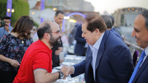رجل الأعمال محمد أبو العينين والكاتب الصحفي أحمد صبري رجل الأعمال محمد أبو العينين والكاتب الصحفي أحمد صبري