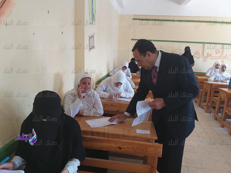 محافظ شمال سيناء يتفقد لجان امتحانات الدبلومات الفنية