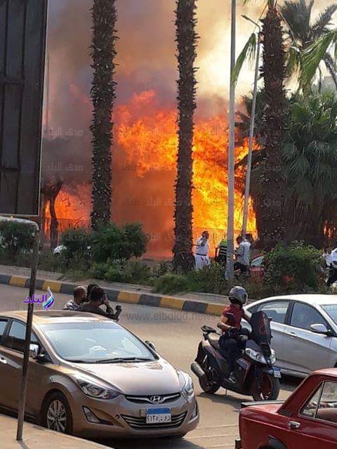 جانب من الحريق