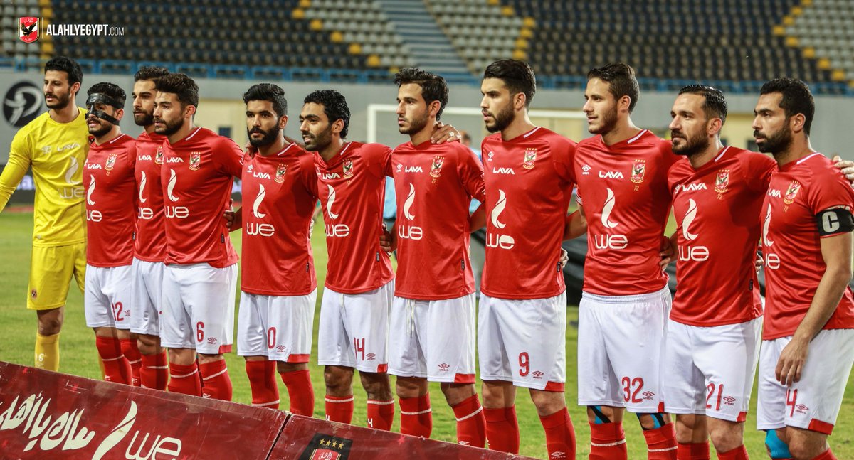 لاعبو النادي الأهلي لاعبو النادي الأهلي
