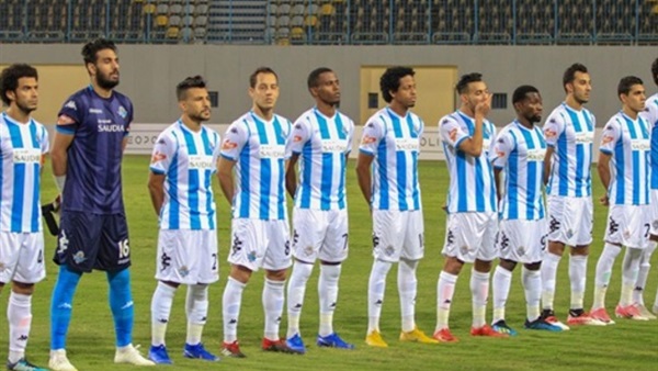 الفريق الأول لكرة القدم بنادي بيراميدز