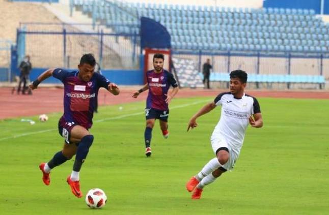 جانب من مباراة بتروجيت جانب من مباراة بتروجيت