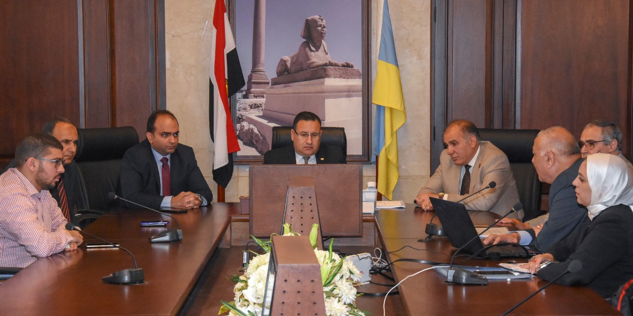 محافظ الإسكندرية يناقش تطوير مبني الملاحظات محافظ الإسكندرية يناقش تطوير مبني الملاحظات