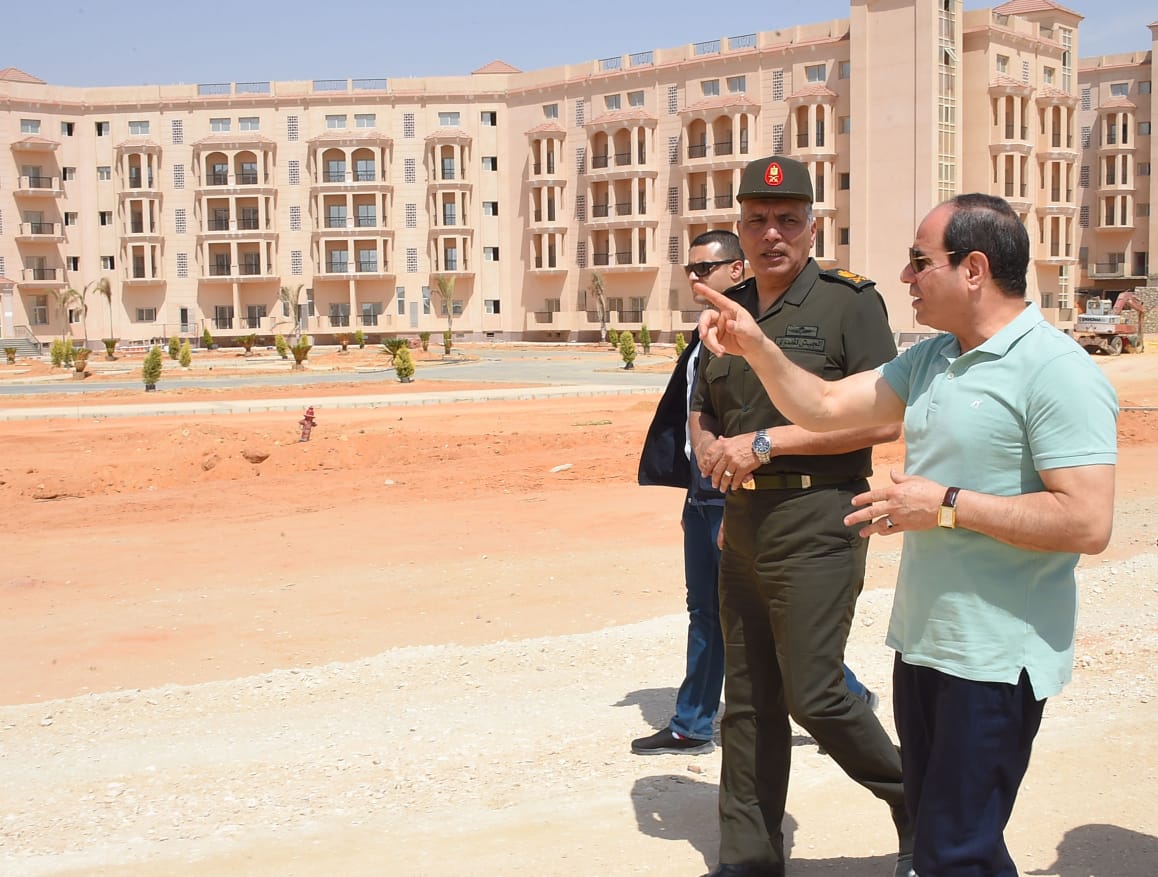 الرئيس السيسي يتفقد العاصمة الإدارية 