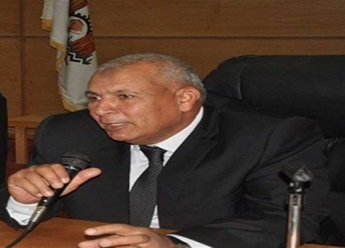 اللواء محمد الزملوط محافظ الوادى الجديد اللواء محمد الزملوط محافظ الوادى الجديد
