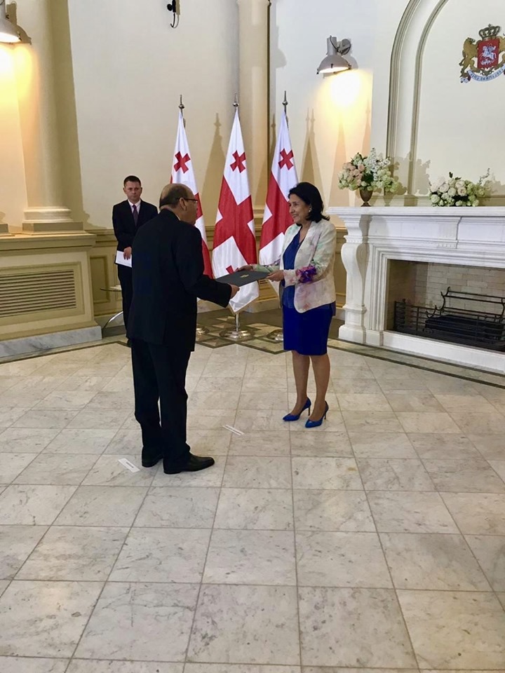 السفير المصري ورئيسة جورجيا