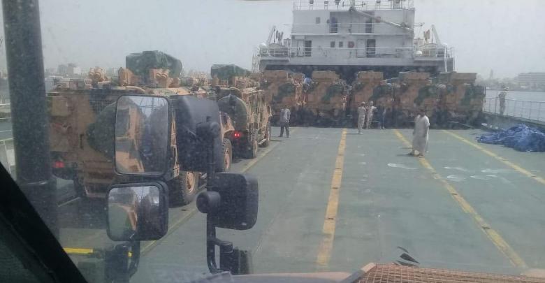 مدرعات تركية لدعم ميليشيات طرابلس