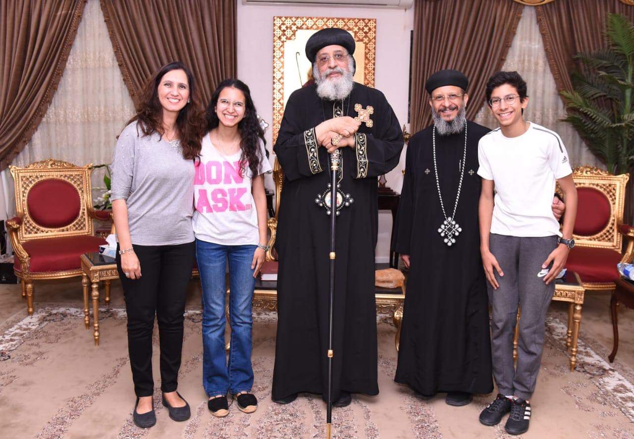 البابا تواضروس الثانى يستقبل كاهن الكنيسة الجديد ببولندا