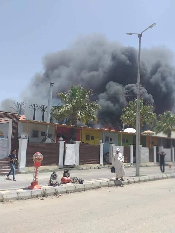 حريق هائل داخل مطعم حريق هائل داخل مطعم