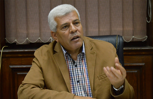 الدكتور سيد خليفة نقيب الزراعيين