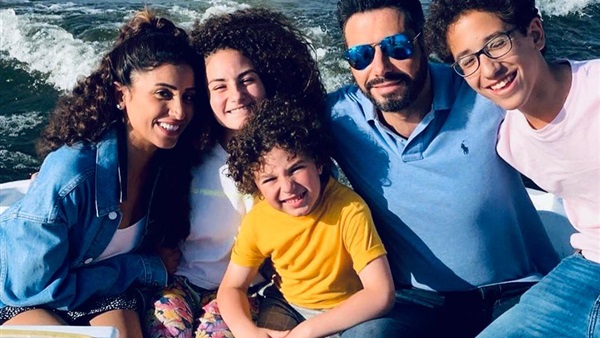 أبطال مسلسل زي الشمس أبطال مسلسل زي الشمس