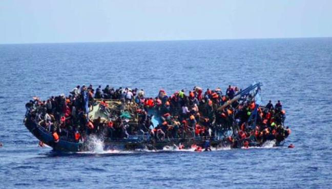 قارب مهاجرين 