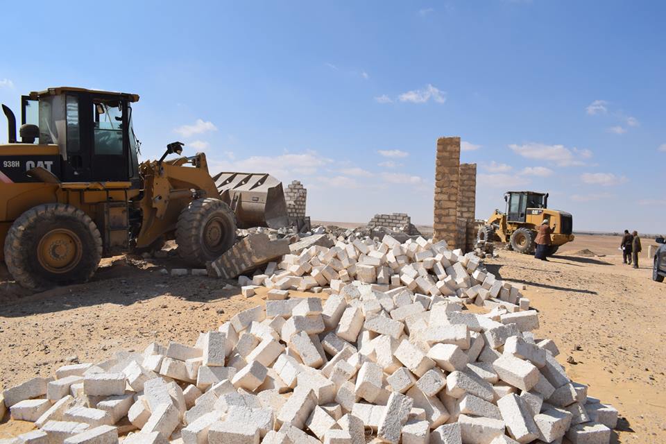 رفع وازالة 160 طن من القمامة بـ6 قري بمركز ملوى بالمنيا