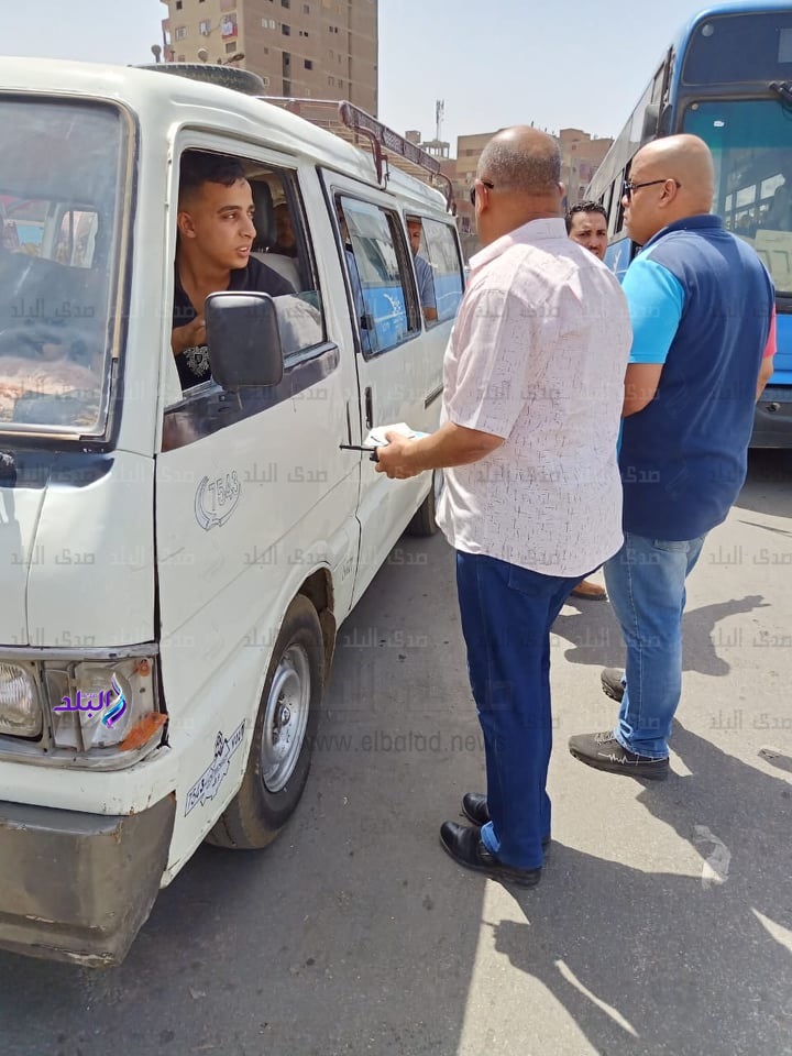 ضبط السيارات والميكروباصات الغير ملتزمة بالتعريفة في الجيزة