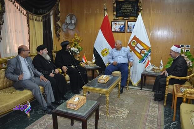 وفد كنسي يهنئ محافظ وأهالي الوادي الجديد بعيد الفطر وفد كنسي يهنئ محافظ وأهالي الوادي الجديد بعيد الفطر