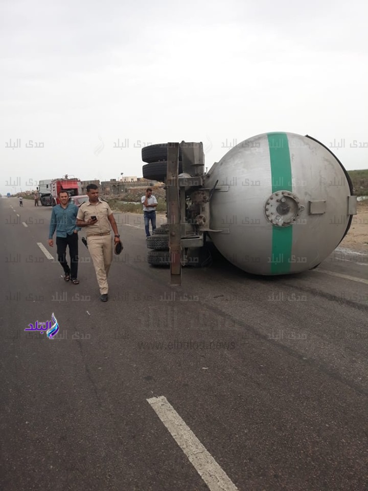 انقلاب شاحنة محملة بالغاز السائل