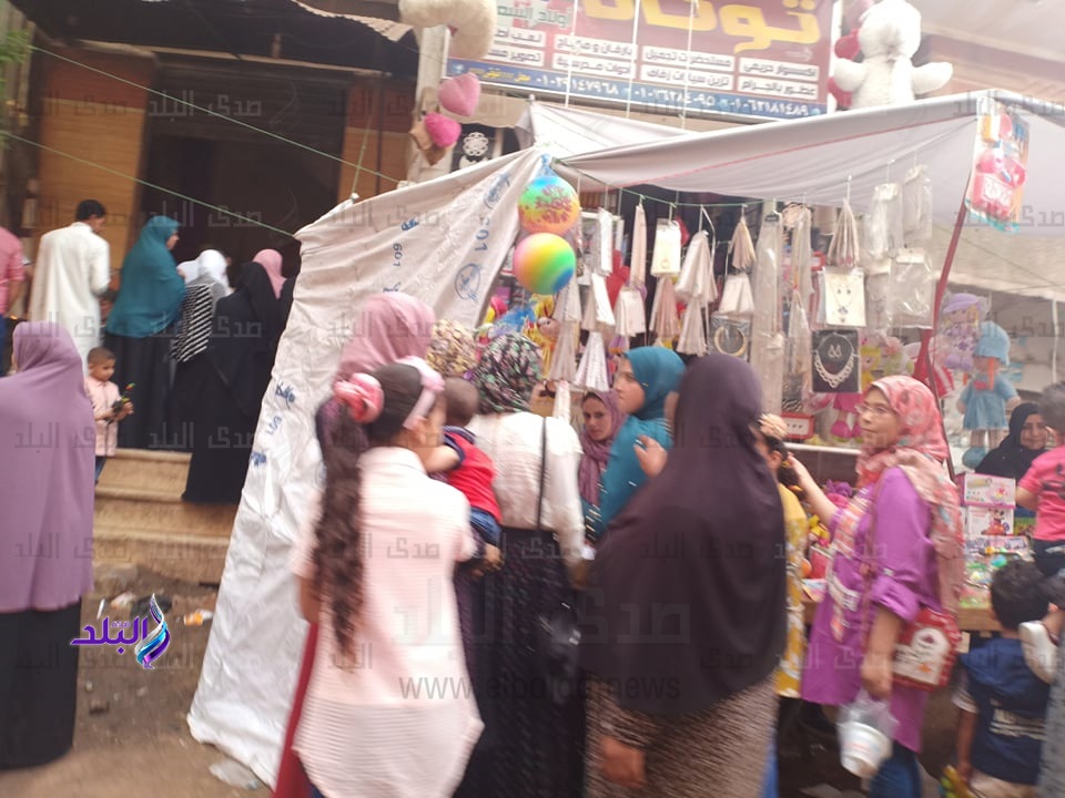 أفراح وألعاب ترفيهية لـ عائلات الغربية عقب أداء صلاة العيد 