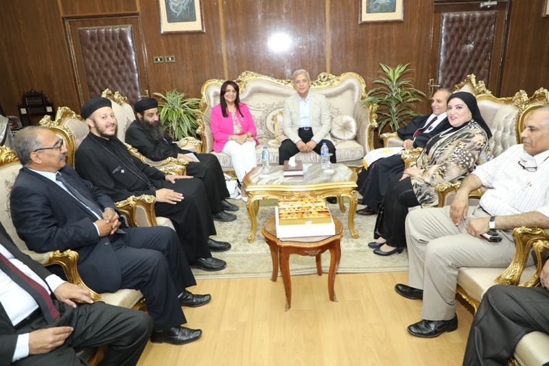 محافظ المنوفية يستقبل وفود المهنئين بعيد الفطر المبارك