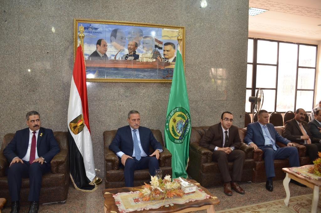 محافظ الاسماعيلية يستقبل المهنئين بعيد الفطر المبارك 