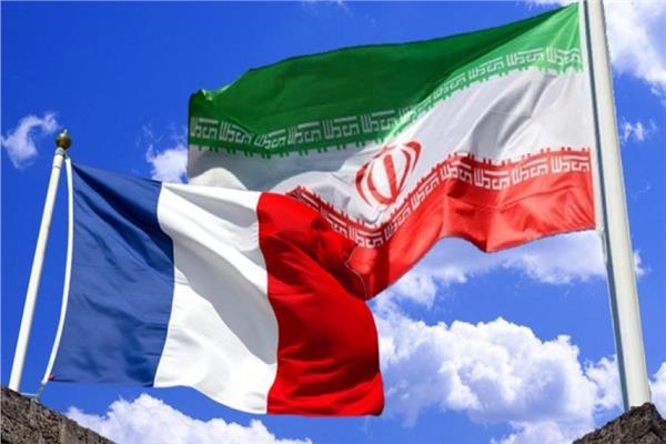 علما إيران وفرنسا علما إيران وفرنسا