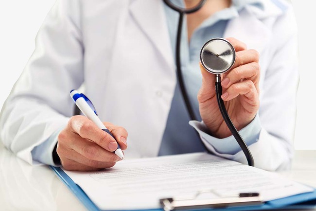 بـ 1.8.. برلماني محذرًا من زيادة عدد الأطباء: يفوق المعدلات