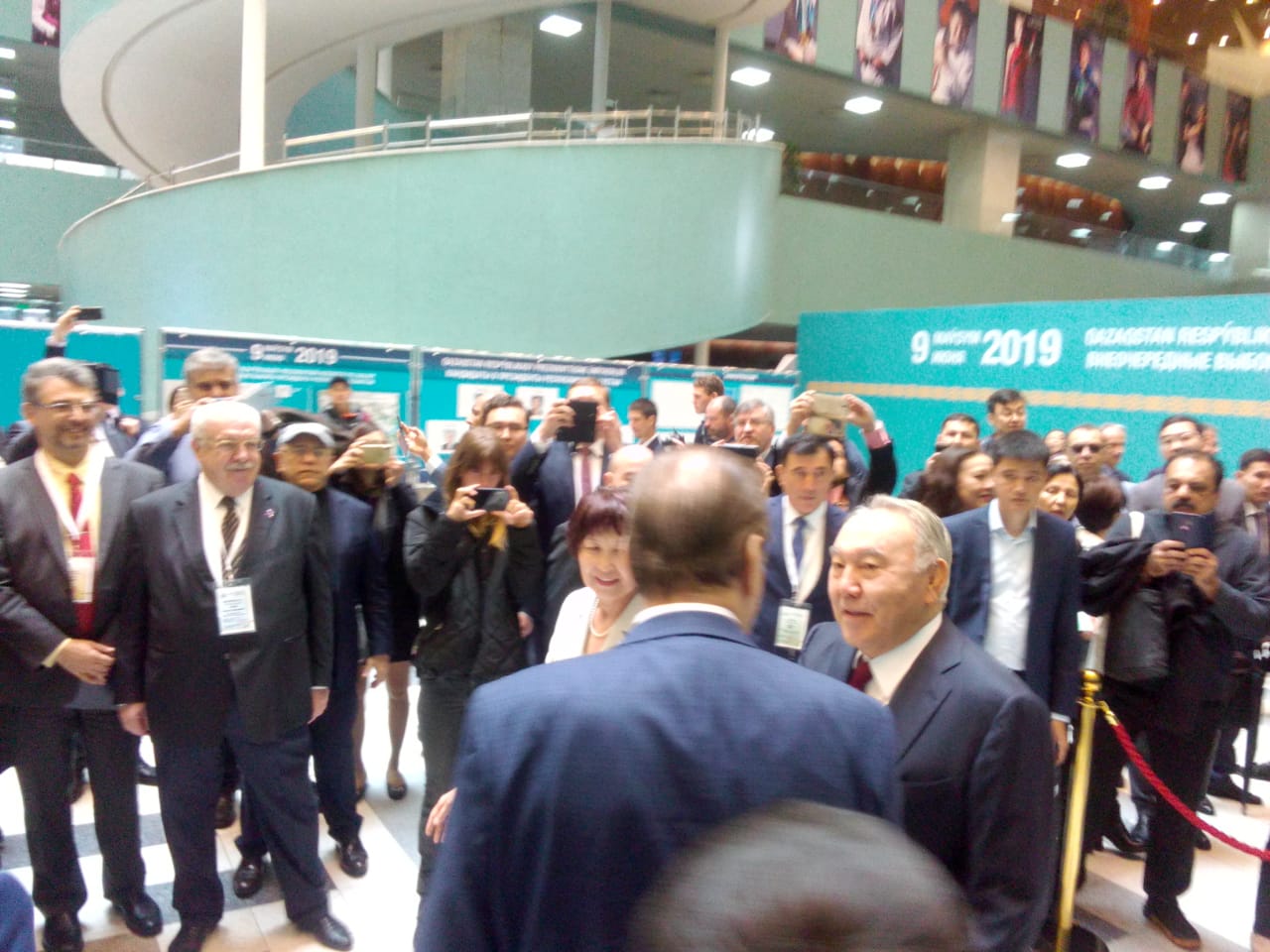 نزارباييف يدلي بصوته في انتخابات كازاخستان