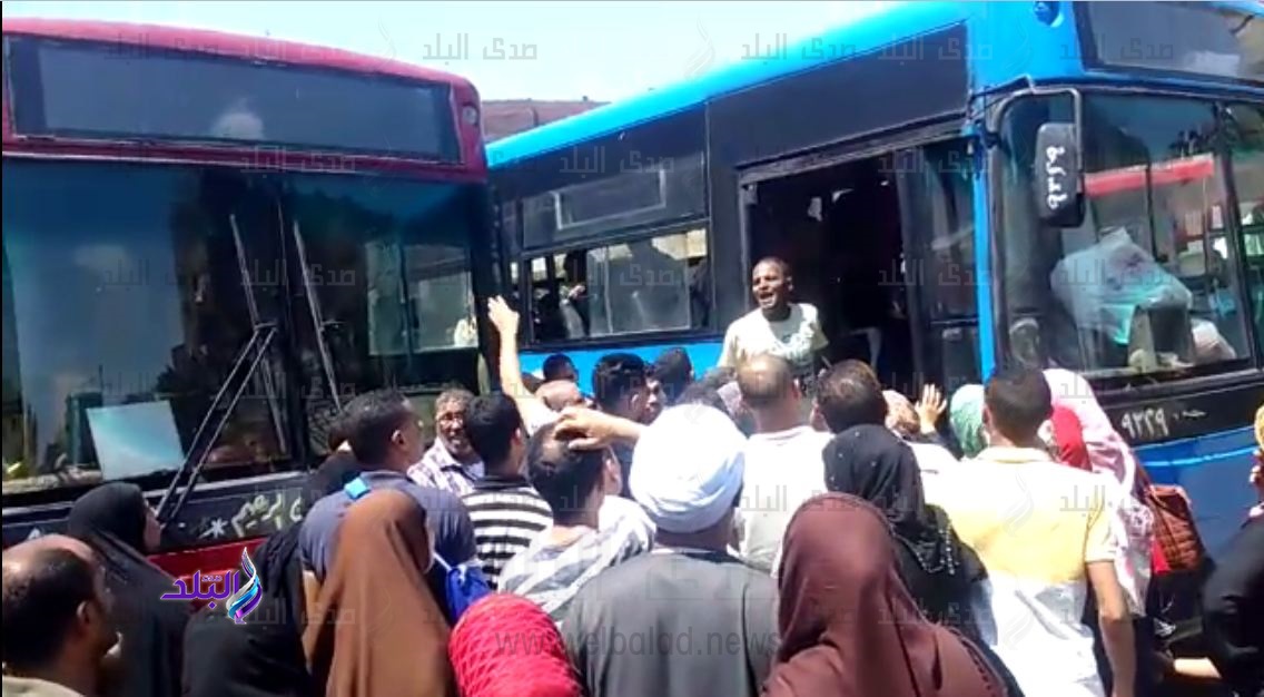 نقل ٦٠ أسرة لمساكن مجهزة