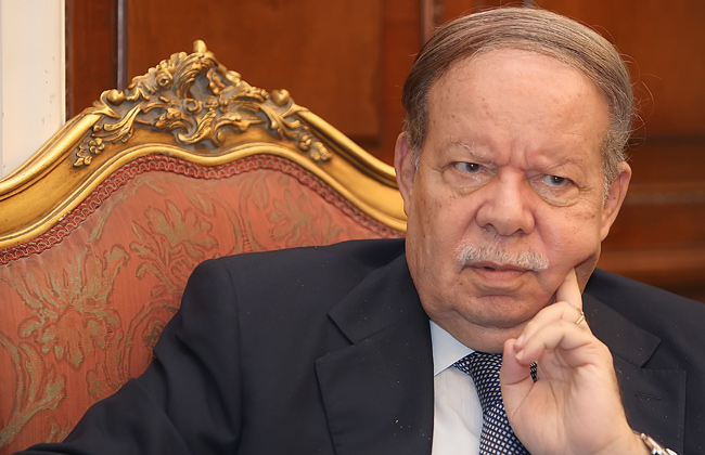 الدكتور أحمد فتحى سرور الدكتور أحمد فتحى سرور