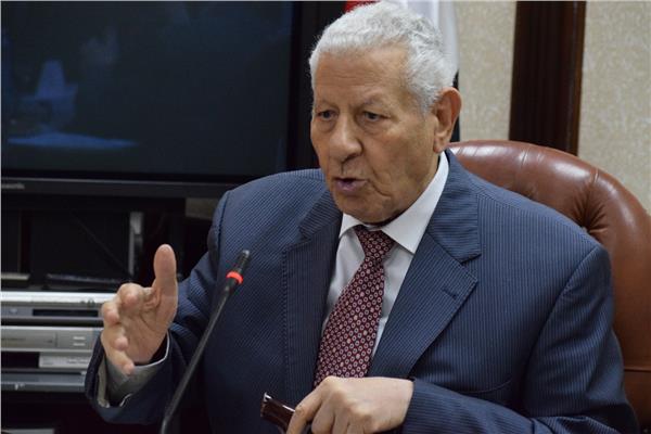 الكاتب الصحفى مكرم محمد أحمد 